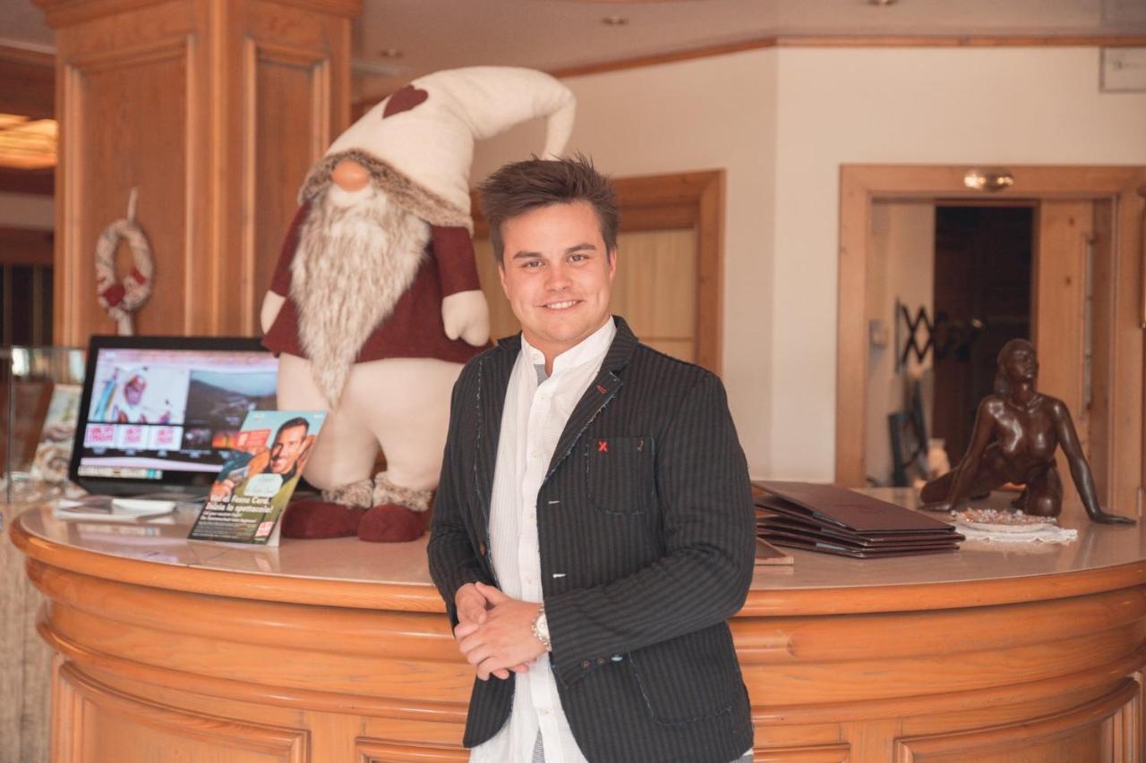 Hotel La Soldanella โมเอนา ภายนอก รูปภาพ
