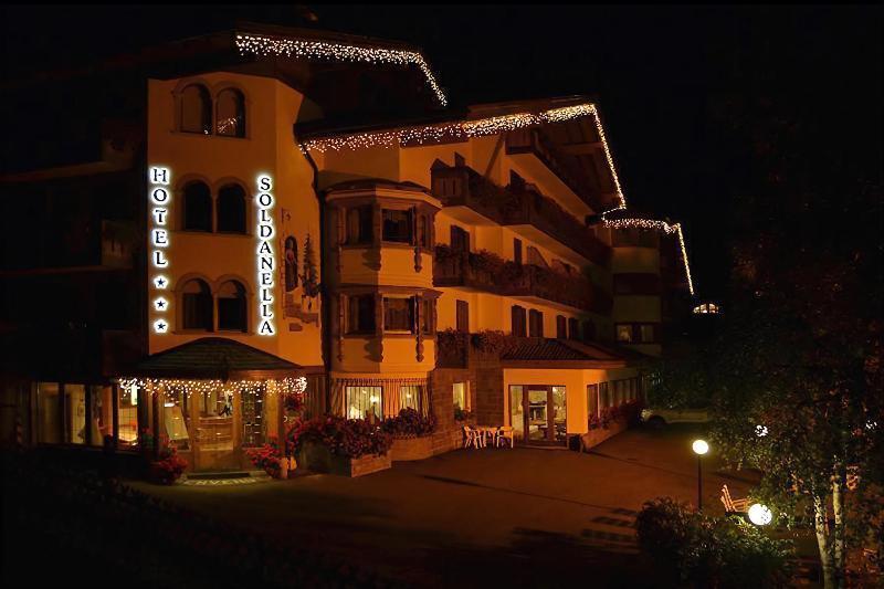 Hotel La Soldanella โมเอนา ภายนอก รูปภาพ