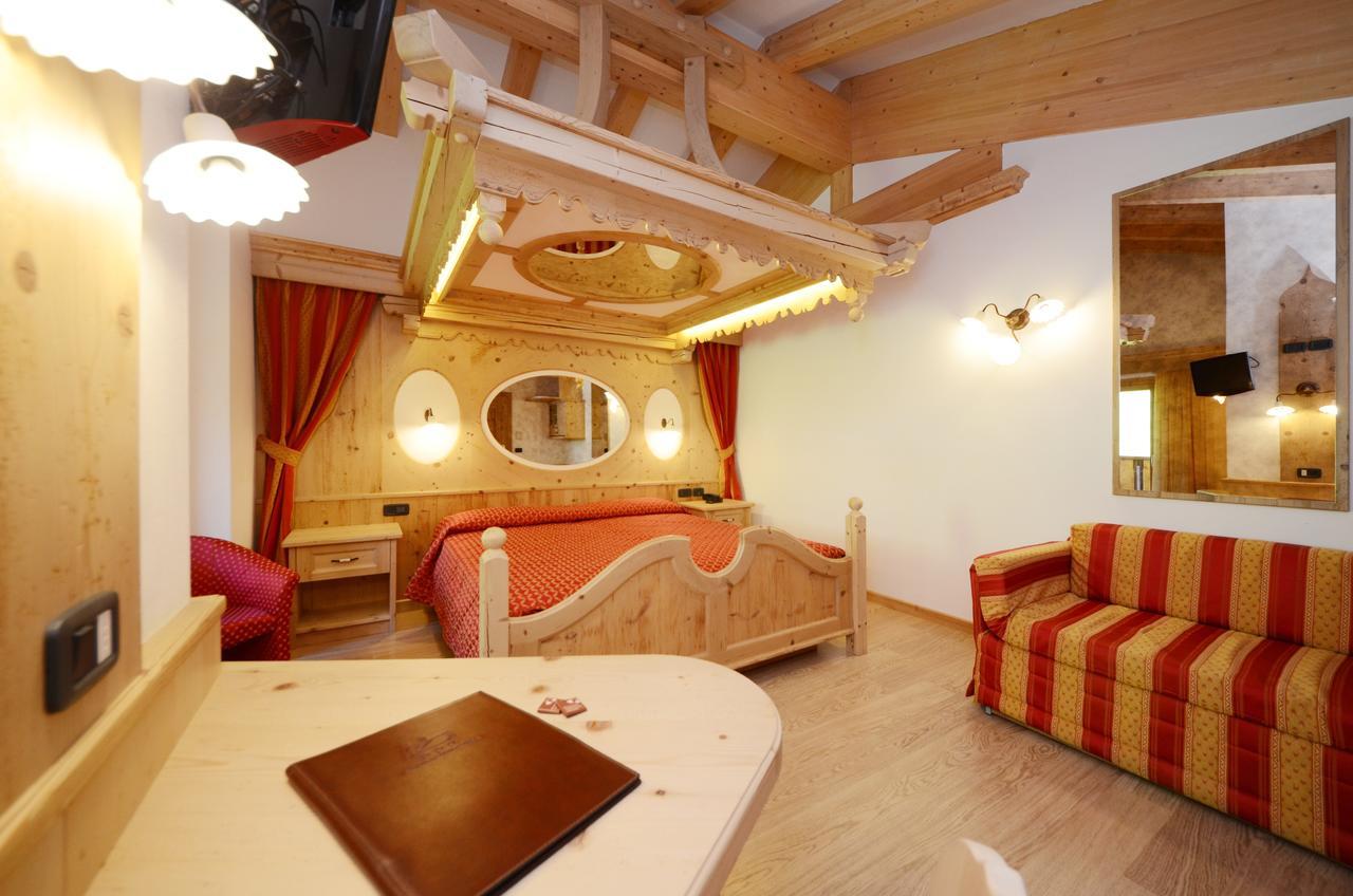 Hotel La Soldanella โมเอนา ภายนอก รูปภาพ