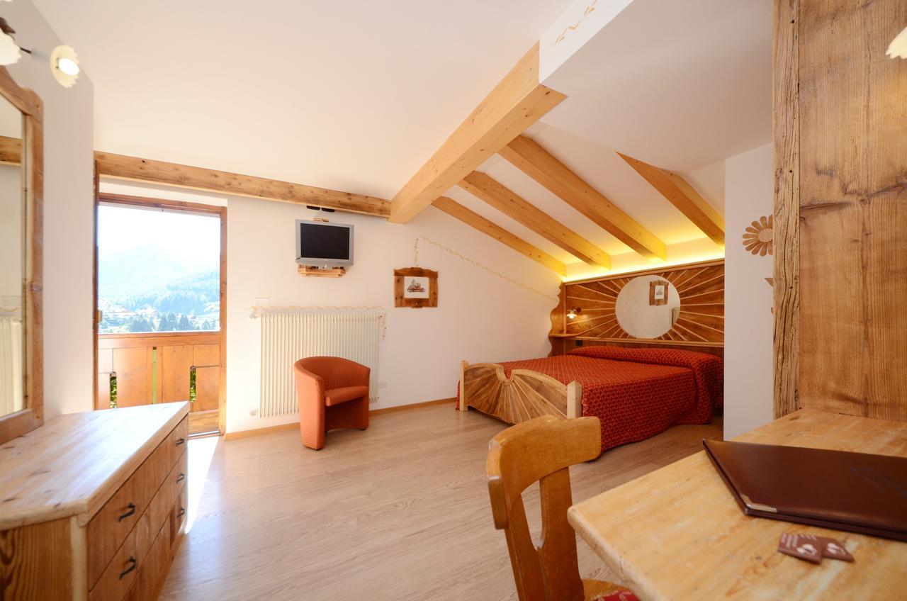 Hotel La Soldanella โมเอนา ภายนอก รูปภาพ