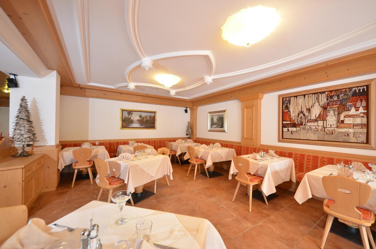 Hotel La Soldanella โมเอนา ภายนอก รูปภาพ