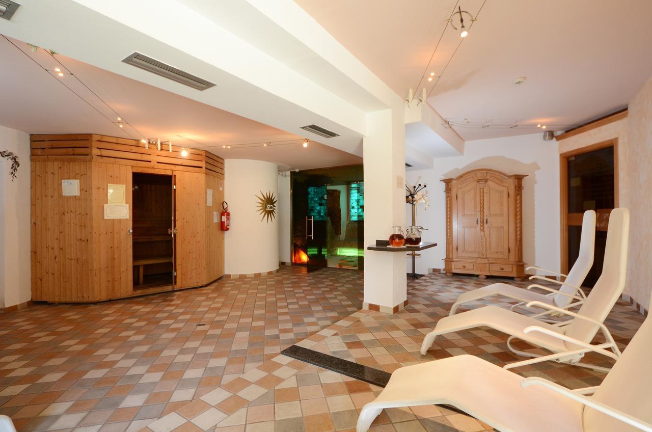 Hotel La Soldanella โมเอนา ภายนอก รูปภาพ